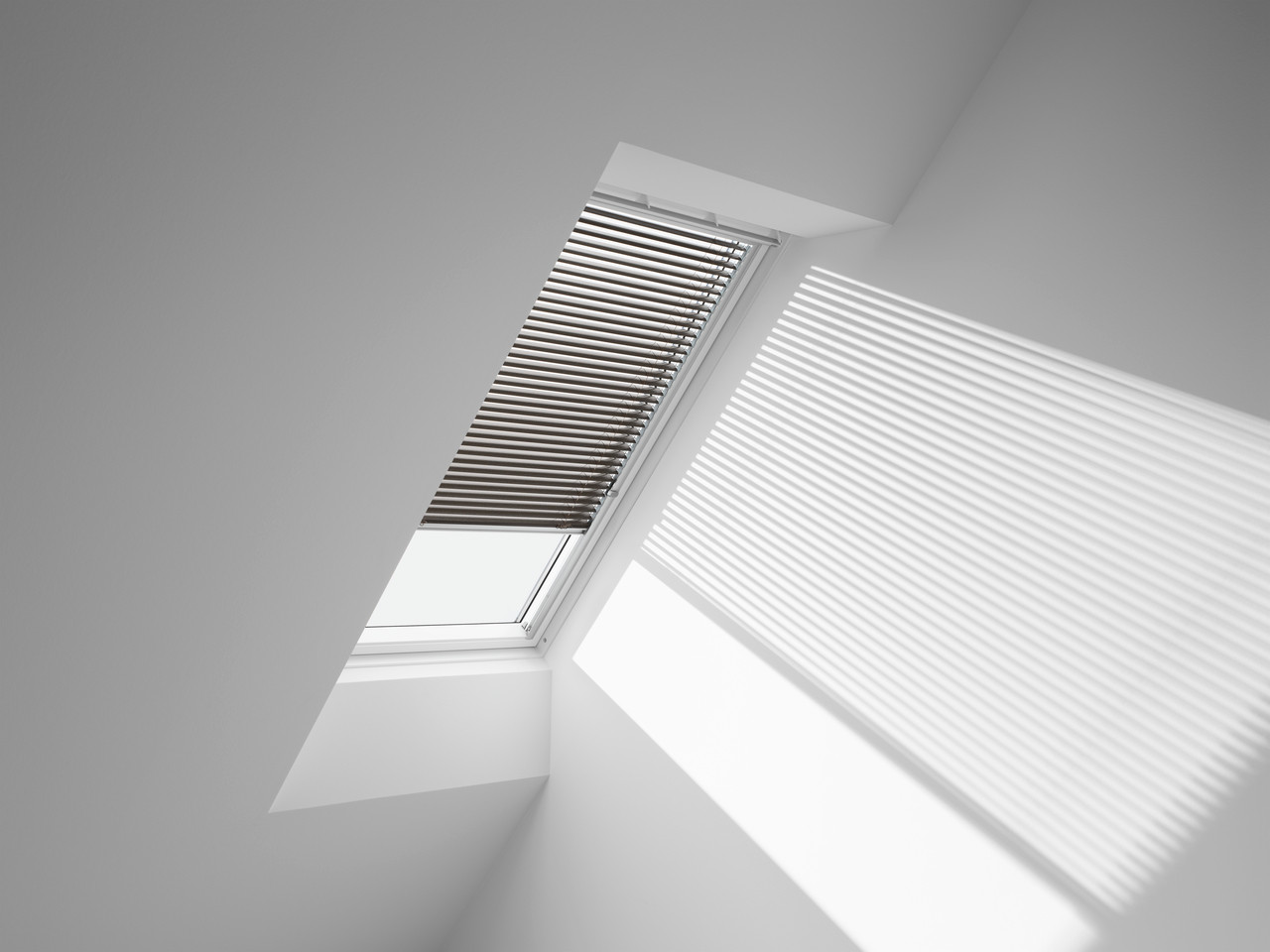 Roof window blinds Cost & Delivery Ireland, UK Fenbro