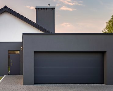 5 points to consider when buying garage doors
