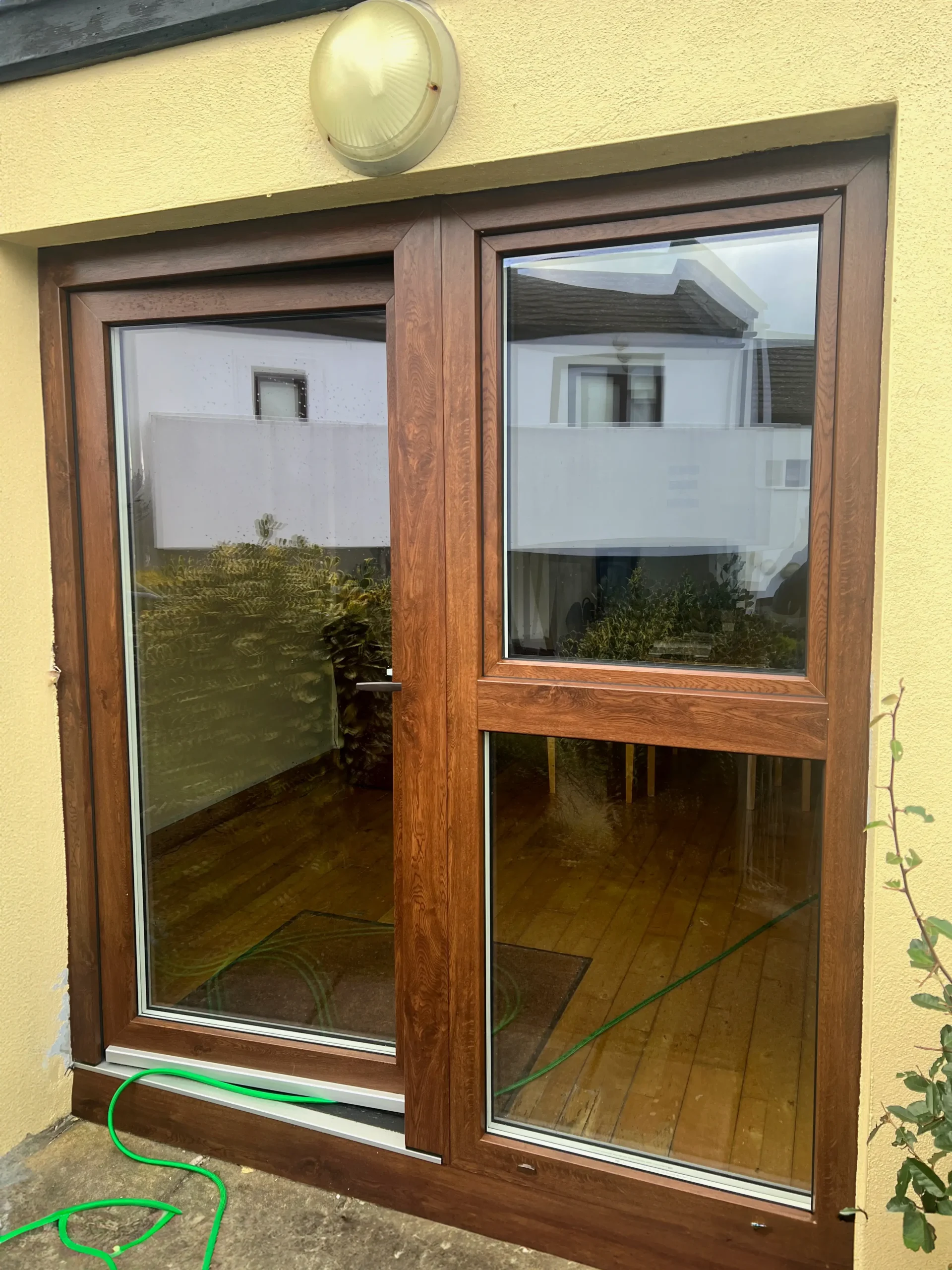 uPVC Windows Salamander BluEvolution 82 | uPVC Front Doors, Balcony Doors and Back Doors Salamander BluEvolution 92 model EKO 02 | Cork | #455