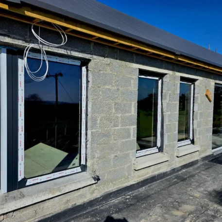 PVC-Fenster Aluplast Energeto Neo | Garagen-Sektionaltore INFINITI R | PVC-Hintertüren Aluplast Ideal Neo | Feature-Fenster Yawal FA 50N | PVC-Schiebetüren smart-slide NEO | Wikęd Stahltüren Modell 01 | Aluminiumtor Averno Prestige | Waterford | #482